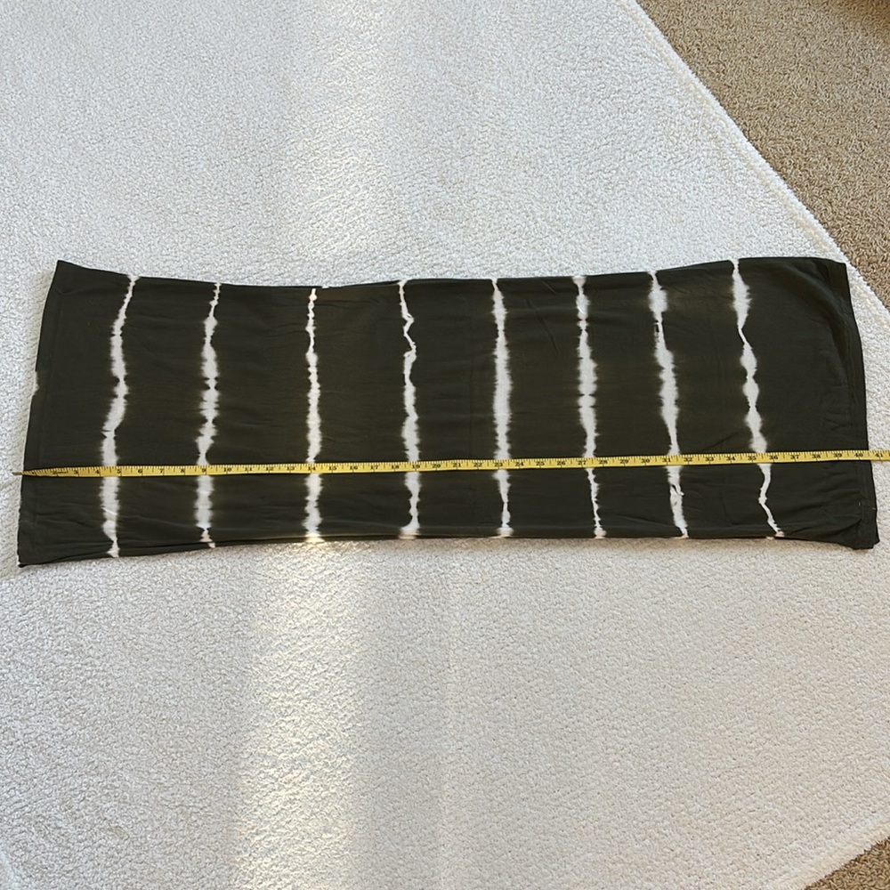 MICHAEL KORS TIE- DYE OLIVE GREEN AND WHITE SCARF - Picture 10 of 15